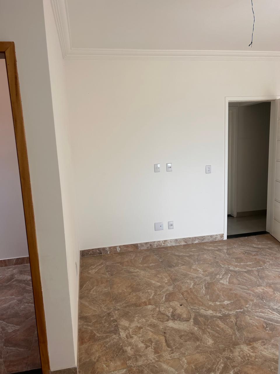 Apartamento à venda  Metrô Guilhermina Esperança, São Paulo  Excelente oportunidade para quem busca praticidade e ótima localização! Apartamento com 2 dormitórios, 45 m², bem distribuído, oferecendo conforto e funcionalidade no dia a dia.  Localizado próximo ao Metrô .em uma região completa, com comércios, escolas, supermercados e fácil acesso ao transporte público.