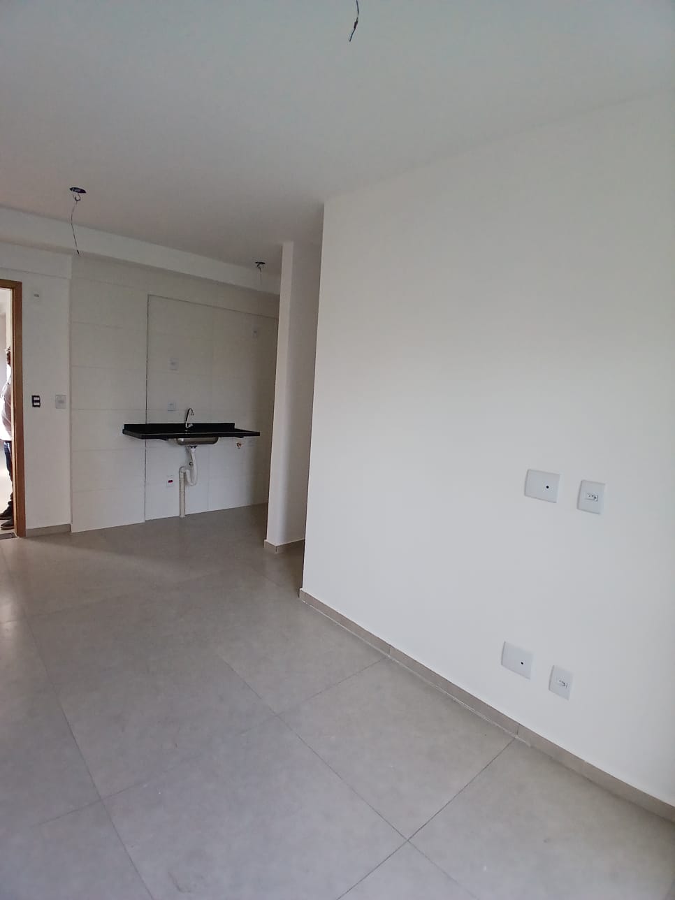  Apartamento à venda  Metrô Guilhermina Esperança, São Paulo  Excelente oportunidade! Apartamento moderno e bem localizado, na esquina do Metrô Guilhermina Esperança, com 53 m², 2 dormitórios com sacada, no 1º andar.