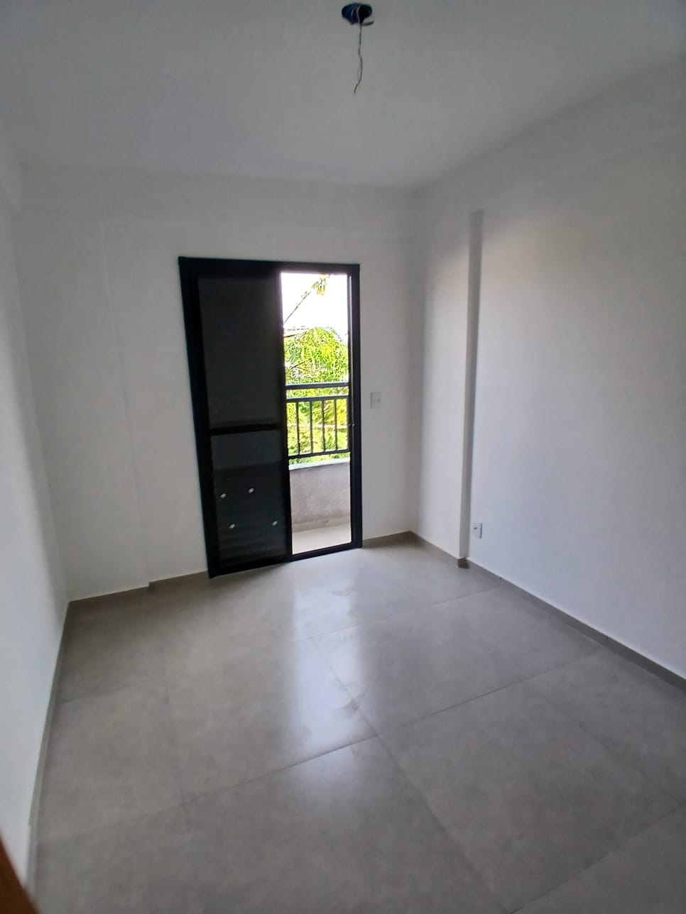  Apartamento à venda  Metrô Guilhermina Esperança, São Paulo  Excelente oportunidade! Apartamento moderno e bem localizado, na esquina do Metrô Guilhermina Esperança, com 53 m², 2 dormitórios com sacada, no 1º andar.