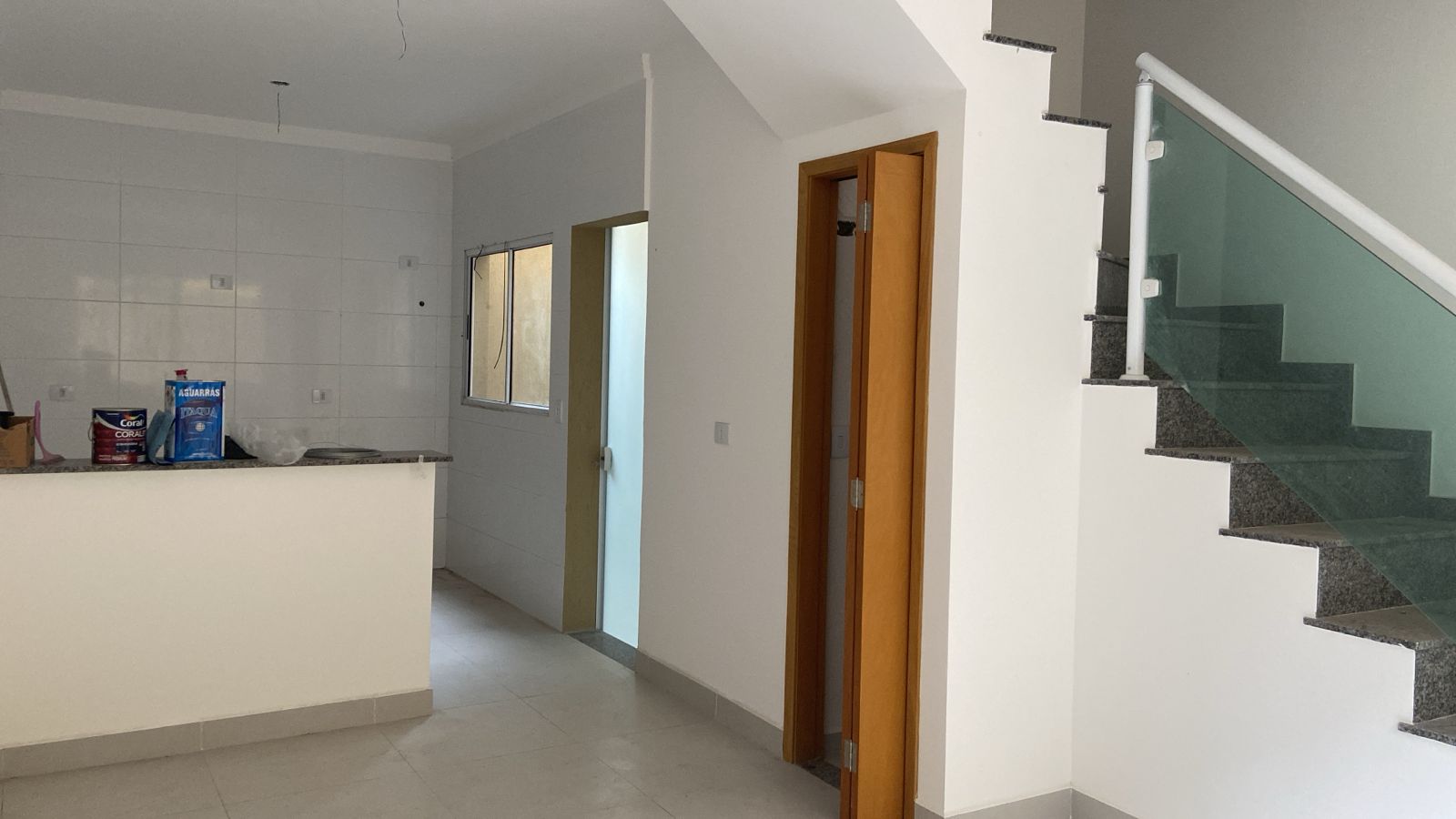  Sobrados Novos no Parque Paulistano – 2 Suítes com Varanda!  ✨ Lindo sobrado com 67 m² muito bem distribuídos! Conta com sala integrada à cozinha, lavabo social, lavanderia, e duas suítes, sendo uma delas com varanda privativa  ideal para quem busca conforto e praticidade no dia a dia. 1 vaga de garagem  Localizado no Parque Paulistano, região tranquila e com fácil acesso ao comércio.