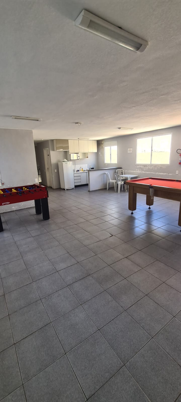 Apartamento Reformado em Ermelino Matarazzo – 2 Dormitórios, Andar Alto!  ✨ Móveis, pias, tanque e box novinhos, prontos para uso. Com 40 m², o imóvel conta com:  2 dormitórios  Sala aconchegante  Cozinha com armários planejados  Banheiro com box novo  Andar alto, com ótima ventilação e iluminação natural Localização privilegiada: A poucos minutos da Estação de Trem Comendador Ermelino 