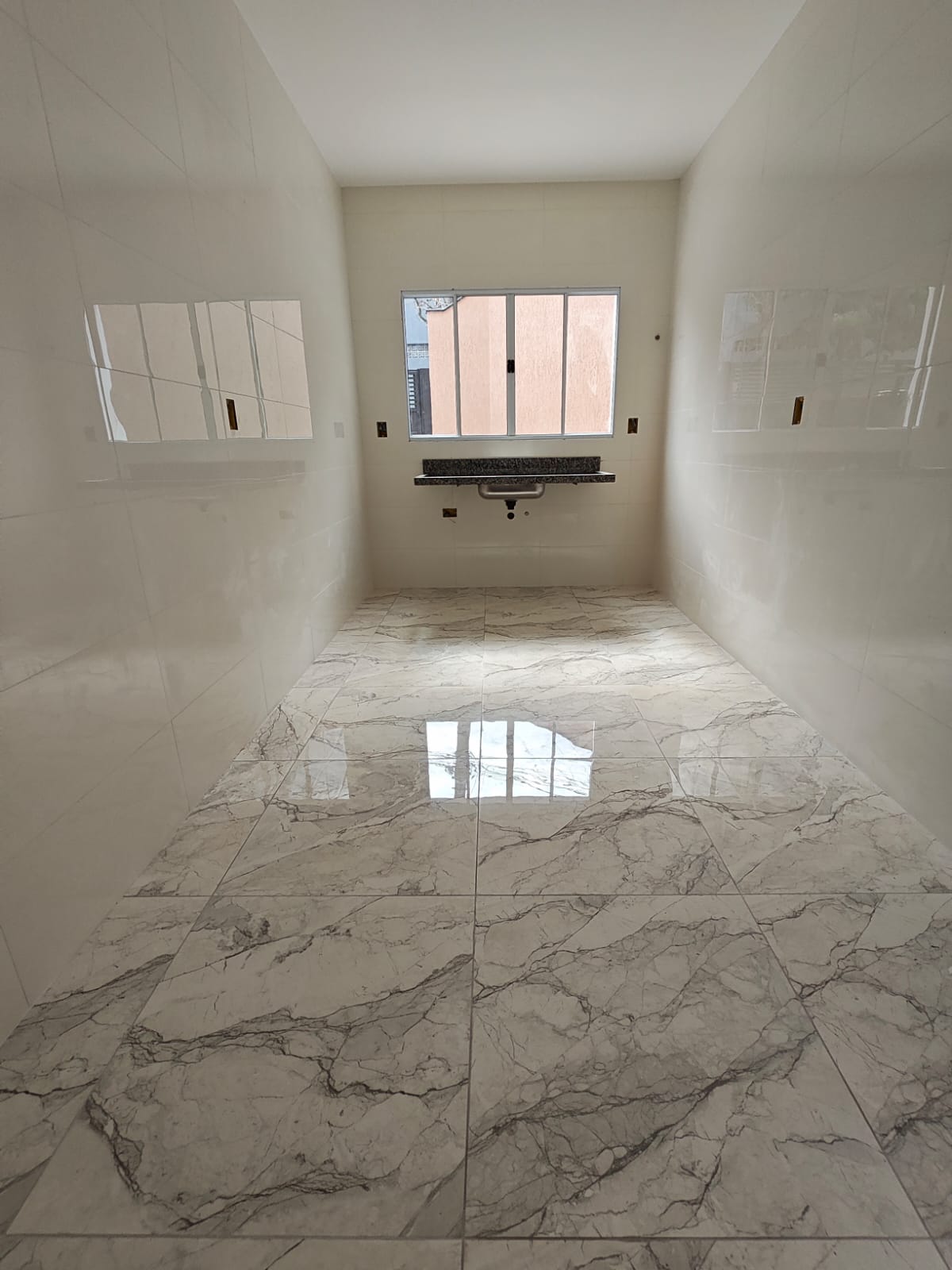  LANÇAMENTO – 10 SOBRADOS NOVOS INDIVIDUAIS FRONTAIS!   Modernos, espaçosos e prontos para morar em Guaianases!  ✨ Todos os sobrados possuem:  2 dormitórios;  1 banheiro + 1 lavabo;  Sala integrada com a cozinha;  Quintal com lavanderia descoberta;  1 ou 2 vagas de garagem;  Plantas modernas e ótimo acabamento! ✨ 