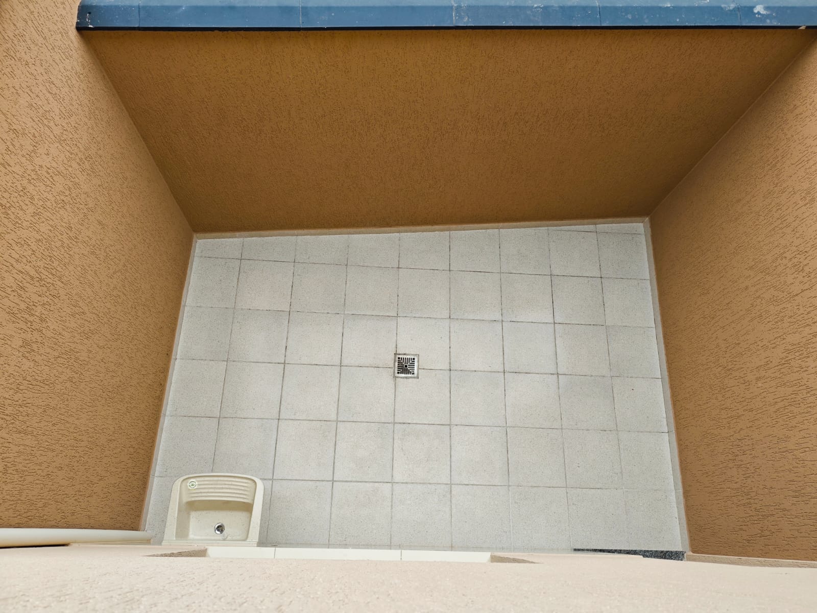  LANÇAMENTO – 10 SOBRADOS NOVOS INDIVIDUAIS FRONTAIS!   Modernos, espaçosos e prontos para morar em Guaianases!  ✨ Todos os sobrados possuem:  2 dormitórios;  1 banheiro + 1 lavabo;  Sala integrada com a cozinha;  Quintal com lavanderia descoberta;  1 ou 2 vagas de garagem;  Plantas modernas e ótimo acabamento! ✨ 