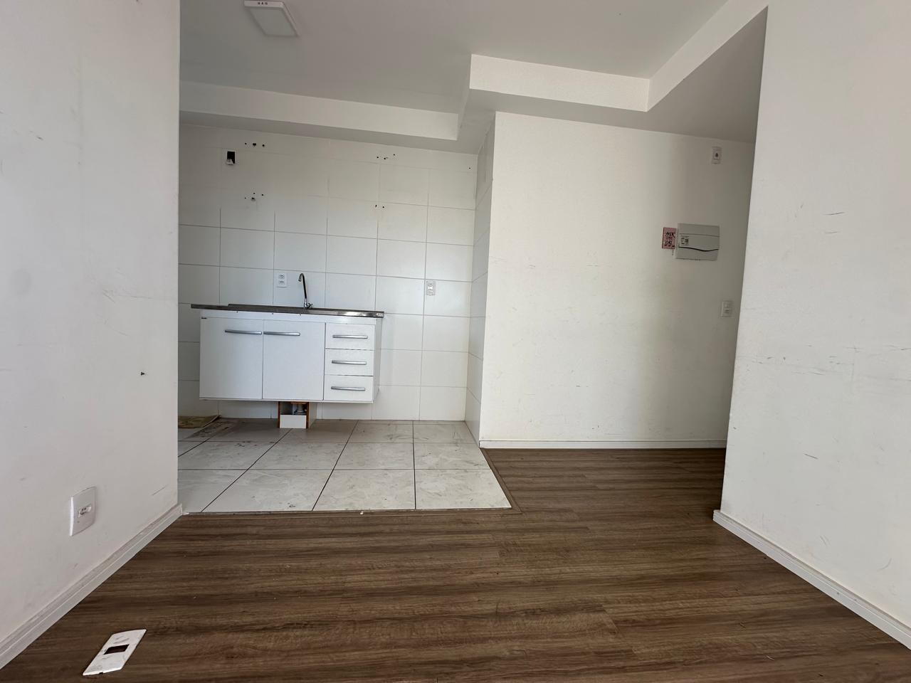  Apartamento  2 Dormitórios 41 m²  Penha  Eng. Goulart  ✨ Excelente oportunidade! Apartamento andar alto , com 2 dormitórios, sala, cozinha, banheiro, e uma localização privilegiada, próximo a tudo que você precisa no dia a dia.   Localização estratégica:  1 km do Assaí Atacadista  1,8 km da Estação Engenheiro Goulart (CPTM)  4 km do Shopping Penha  Fácil acesso às principais vias .