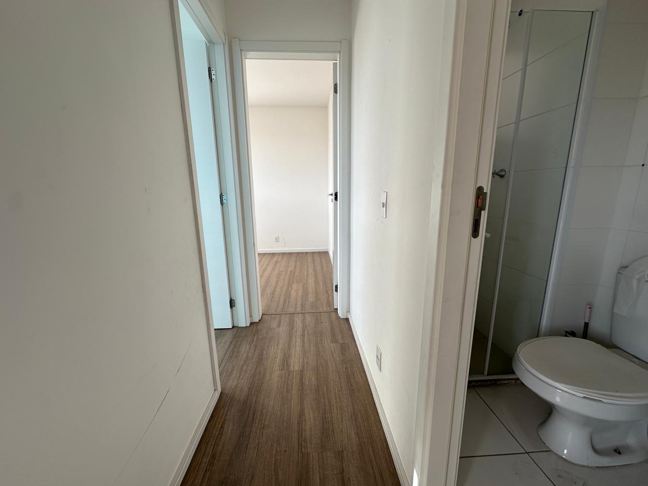  Apartamento  2 Dormitórios 41 m²  Penha  Eng. Goulart  ✨ Excelente oportunidade! Apartamento andar alto , com 2 dormitórios, sala, cozinha, banheiro, e uma localização privilegiada, próximo a tudo que você precisa no dia a dia.   Localização estratégica:  1 km do Assaí Atacadista  1,8 km da Estação Engenheiro Goulart (CPTM)  4 km do Shopping Penha  Fácil acesso às principais vias .