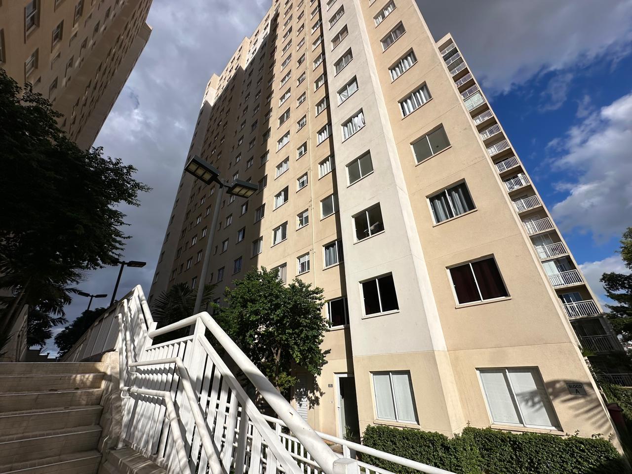  Apartamento  2 Dormitórios 41 m²  Penha  Eng. Goulart  ✨ Excelente oportunidade! Apartamento andar alto , com 2 dormitórios, sala, cozinha, banheiro, e uma localização privilegiada, próximo a tudo que você precisa no dia a dia.   Localização estratégica:  1 km do Assaí Atacadista  1,8 km da Estação Engenheiro Goulart (CPTM)  4 km do Shopping Penha  Fácil acesso às principais vias .