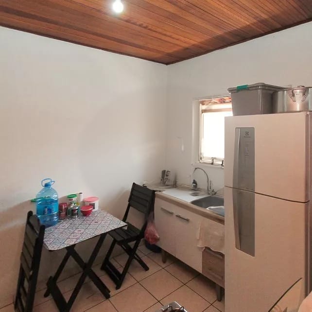  Lindo Sobrado à Venda  4 Dormitórios  1 Suíte  2 Vagas  148 m²  Parque Novo Lar  ✨ Acabamento impecável e pronto para morar! Este belíssimo sobrado oferece amplitude, conforto e sofisticação em cada detalhe. São 4 dormitórios, sendo 1 suíte espaçosa, sala ampla, cozinha moderna, banheiros com ótimo acabamento.