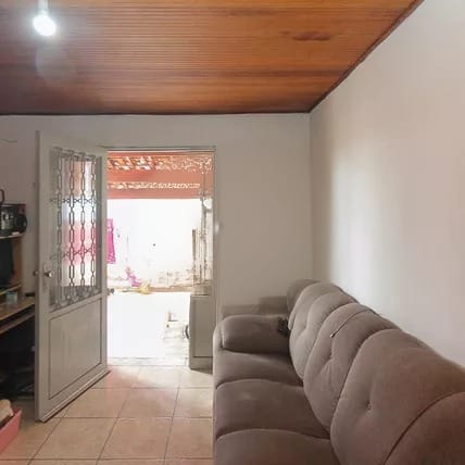  Lindo Sobrado à Venda  4 Dormitórios  1 Suíte  2 Vagas  148 m²  Parque Novo Lar  ✨ Acabamento impecável e pronto para morar! Este belíssimo sobrado oferece amplitude, conforto e sofisticação em cada detalhe. São 4 dormitórios, sendo 1 suíte espaçosa, sala ampla, cozinha moderna, banheiros com ótimo acabamento.