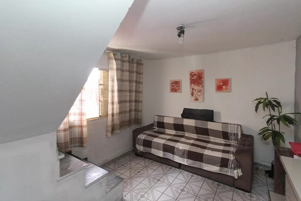  Lindo Sobrado à Venda  4 Dormitórios  1 Suíte  2 Vagas  148 m²  Parque Novo Lar  ✨ Acabamento impecável e pronto para morar! Este belíssimo sobrado oferece amplitude, conforto e sofisticação em cada detalhe. São 4 dormitórios, sendo 1 suíte espaçosa, sala ampla, cozinha moderna, banheiros com ótimo acabamento.