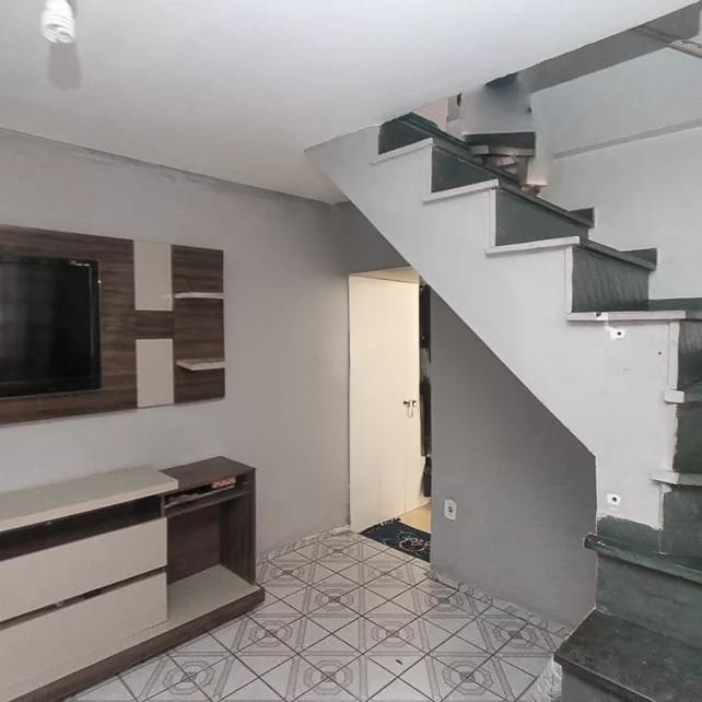 Lindo Sobrado à Venda  4 Dormitórios  1 Suíte  2 Vagas  148 m²  Parque Novo Lar  ✨ Acabamento impecável e pronto para morar! Este belíssimo sobrado oferece amplitude, conforto e sofisticação em cada detalhe. São 4 dormitórios, sendo 1 suíte espaçosa, sala ampla, cozinha moderna, banheiros com ótimo acabamento.