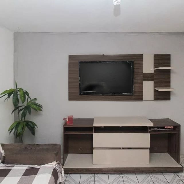  Lindo Sobrado à Venda  4 Dormitórios  1 Suíte  2 Vagas  148 m²  Parque Novo Lar  ✨ Acabamento impecável e pronto para morar! Este belíssimo sobrado oferece amplitude, conforto e sofisticação em cada detalhe. São 4 dormitórios, sendo 1 suíte espaçosa, sala ampla, cozinha moderna, banheiros com ótimo acabamento.