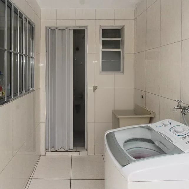  Lindo Sobrado à Venda  4 Dormitórios  1 Suíte  2 Vagas  148 m²  Parque Novo Lar  ✨ Acabamento impecável e pronto para morar! Este belíssimo sobrado oferece amplitude, conforto e sofisticação em cada detalhe. São 4 dormitórios, sendo 1 suíte espaçosa, sala ampla, cozinha moderna, banheiros com ótimo acabamento.