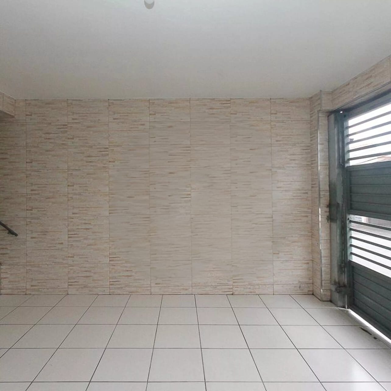  Lindo Sobrado à Venda  4 Dormitórios  1 Suíte  2 Vagas  148 m²  Parque Novo Lar  ✨ Acabamento impecável e pronto para morar! Este belíssimo sobrado oferece amplitude, conforto e sofisticação em cada detalhe. São 4 dormitórios, sendo 1 suíte espaçosa, sala ampla, cozinha moderna, banheiros com ótimo acabamento.