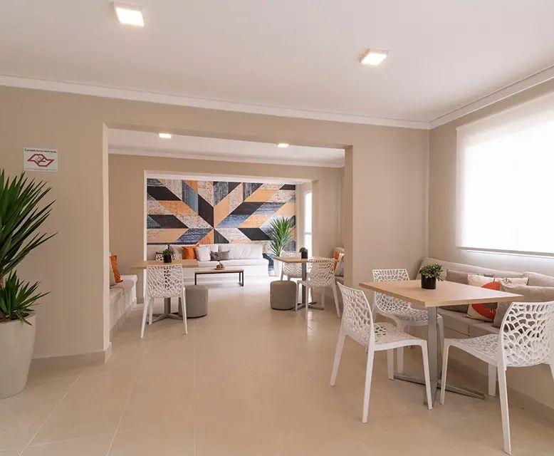 ✨ Apartamento à Venda  Vila Ré Patriarca ✨  Excelente oportunidade a apenas 550 metros da Estação Patriarca do Metrô!   Detalhes do imóvel:  1 dormitório com sacada  32 m² bem distribuídos  Localização privilegiada, próximo a comércios, transporte público e tudo que você precisa no dia a dia!