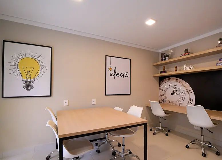 ✨ Apartamento à Venda  Vila Ré Patriarca ✨  Excelente oportunidade a apenas 550 metros da Estação Patriarca do Metrô!   Detalhes do imóvel:  1 dormitório com sacada  32 m² bem distribuídos  Localização privilegiada, próximo a comércios, transporte público e tudo que você precisa no dia a dia!