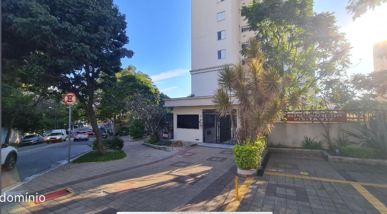 Apartamento à venda na Vila Rosália – Guarulhos  Condomínio Fatto Lago dos Patos  Encante-se com este belíssimo apartamento totalmente mobiliado, pronto para morar, em uma das regiões mais valorizadas de Guarulhos, a poucos metros do Lago dos Patos.  ✨ Detalhes do imóvel:  67 m² bem distribuídos  2 dormitórios, sendo 1 suíte  2 banheiros (incluindo lavabo)  Cozinha americana moderna e equipada.