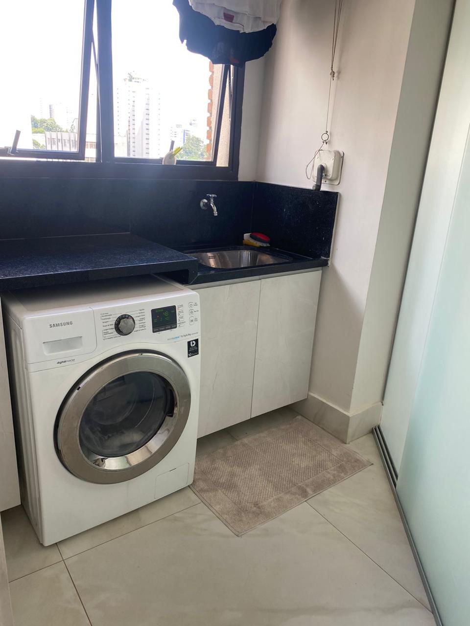 Apartamento à Venda – Parque da Mooca  São Paulo – 156m²  ✨ Destaques do Imóvel:  3 Dormitórios 2 Suítes, sendo 1 com Closet  3 Vagas de Garagem Fixas  Sala de Estar e Jantar Integradas  Cozinha Americana  Lavabo  Lavanderia + Dependência de Empregada com Banheiro  Varanda Envidraçada  Ar-condicionado nos dormitórios e na sala.