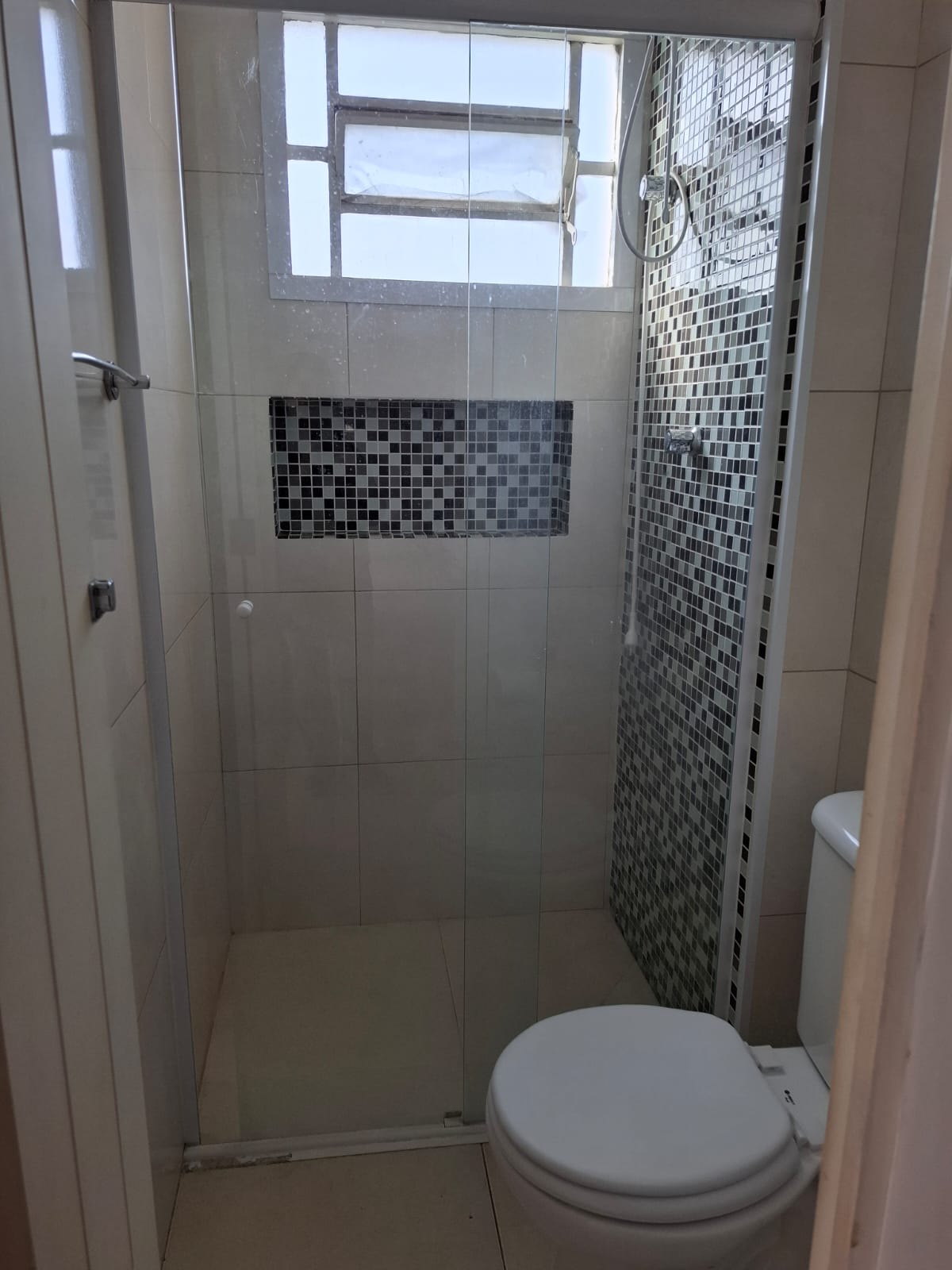 ✨ Apartamento à Venda – 2 Quartos  Tremembé  Serra da Cantareira   Se você busca tranquilidade, contato com a natureza e um lar pronto para morar, este apartamento é perfeito para você!  Localizado em uma das regiões mais charmosas e arborizadas de São Paulo, o Tremembé / Serra da Cantareira, o imóvel une conforto, praticidade e excelente custo-benefício.