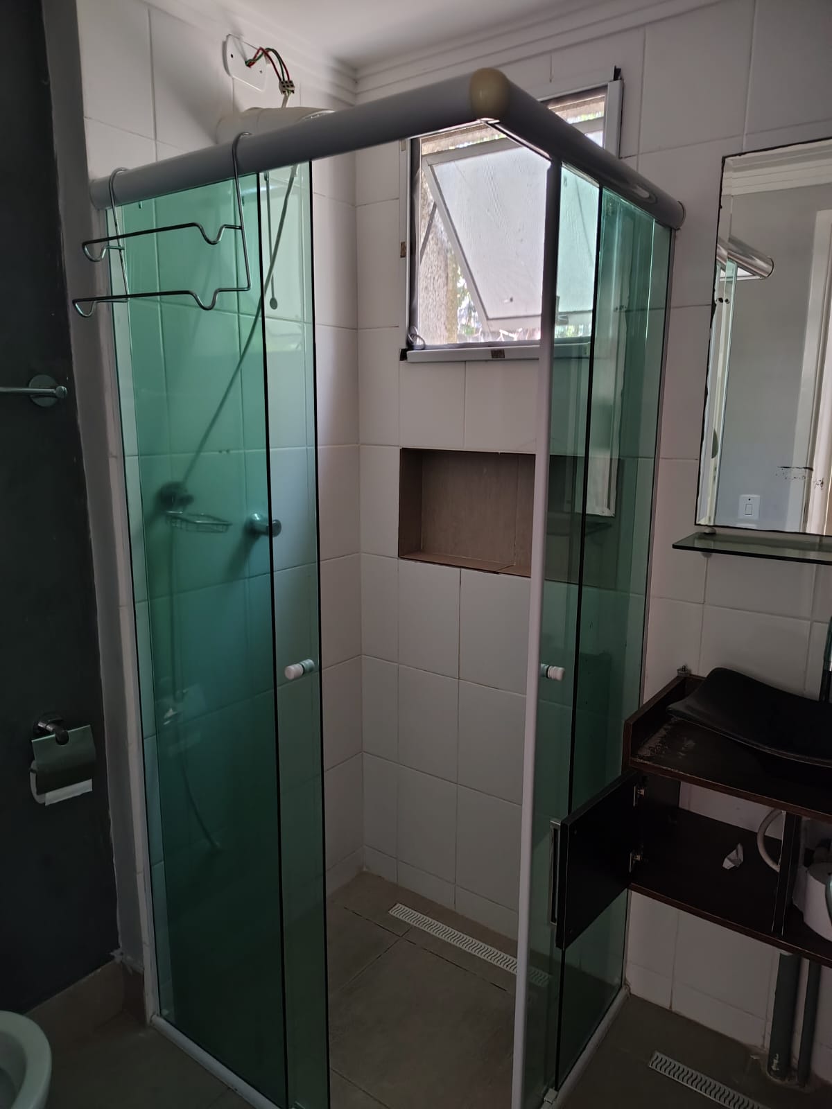  Apartamento Aconchegante e Mobiliado – 2 Dormitórios  Zona Norte  – 54m²  ✨ Pronto para morar! Este lindo apartamento combina conforto, praticidade  Localizado em  Zona Norte, é perfeito para quem busca qualidade de vida e bem-estar.   Área útil: 54 m²  2 dormitórios  1 vaga de garagem,  Sala de TV integrada à sala de jantar  Cozinha equipada  com fogão, forno e exaustor  Charmosa sacada.