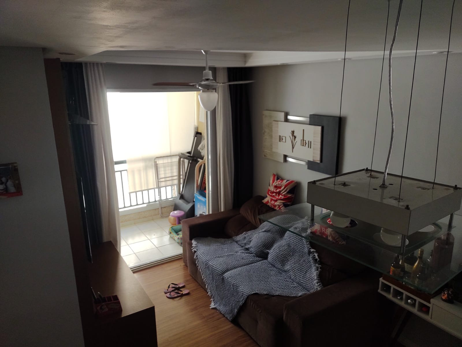  Apartamento Aconchegante e Mobiliado – 2 Dormitórios  Zona Norte  – 54m²  ✨ Pronto para morar! Este lindo apartamento combina conforto, praticidade  Localizado em  Zona Norte, é perfeito para quem busca qualidade de vida e bem-estar.   Área útil: 54 m²  2 dormitórios  1 vaga de garagem,  Sala de TV integrada à sala de jantar  Cozinha equipada  com fogão, forno e exaustor  Charmosa sacada.