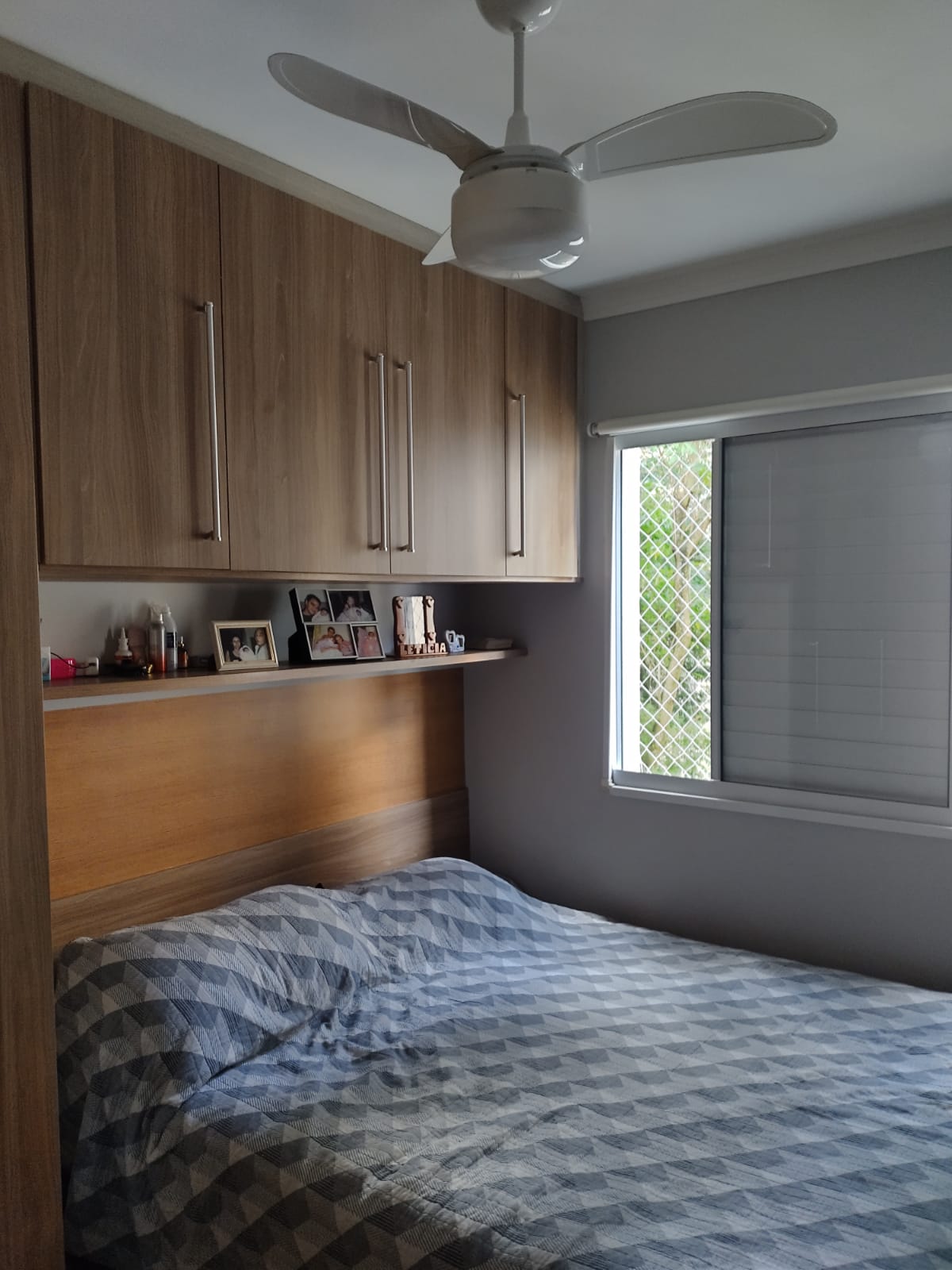  Apartamento Aconchegante e Mobiliado – 2 Dormitórios  Zona Norte  – 54m²  ✨ Pronto para morar! Este lindo apartamento combina conforto, praticidade  Localizado em  Zona Norte, é perfeito para quem busca qualidade de vida e bem-estar.   Área útil: 54 m²  2 dormitórios  1 vaga de garagem,  Sala de TV integrada à sala de jantar  Cozinha equipada  com fogão, forno e exaustor  Charmosa sacada.