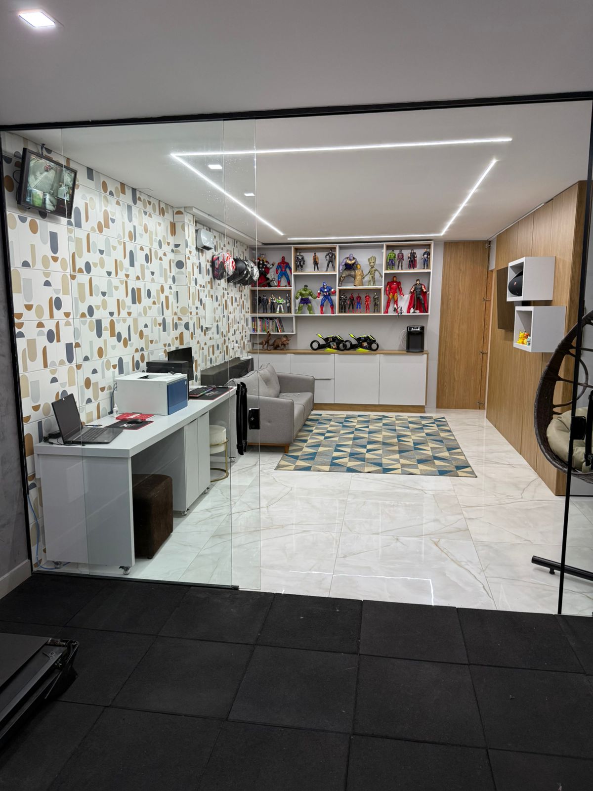  CASA ALTO PADRÃO À VENDA – Jardim Nossa Senhora do Carmo  Zona Leste – SP   Valor: R$ 1.400.000,00  Aceito carro, moto, jet ski ou terreno na Permuta como parte do pagamento  ✨ Imóvel Exclusivo, Moderno e Sofisticado Esta residência de alto padrão foi construída há apenas 1 ano e reúne tudo o que há de melhor em conforto, design e qualidade de vida. 