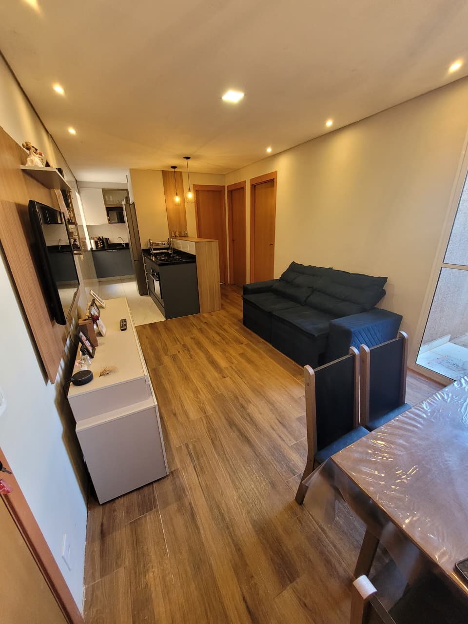  Apartamento Garden – Pronto para Morar no Condomínio Vista Caucaia  Caucaia do Alto  Se você busca conforto, praticidade e um espaço diferenciado, esse apartamento é ideal para você!  Detalhes do imóvel: • Área privativa: 45,06 m² • Garden exclusivo: 12,65 m² • Térreo  2 dormitórios • Sala aconchegante • Cozinha funcional • Banheiro • Varanda com garden.