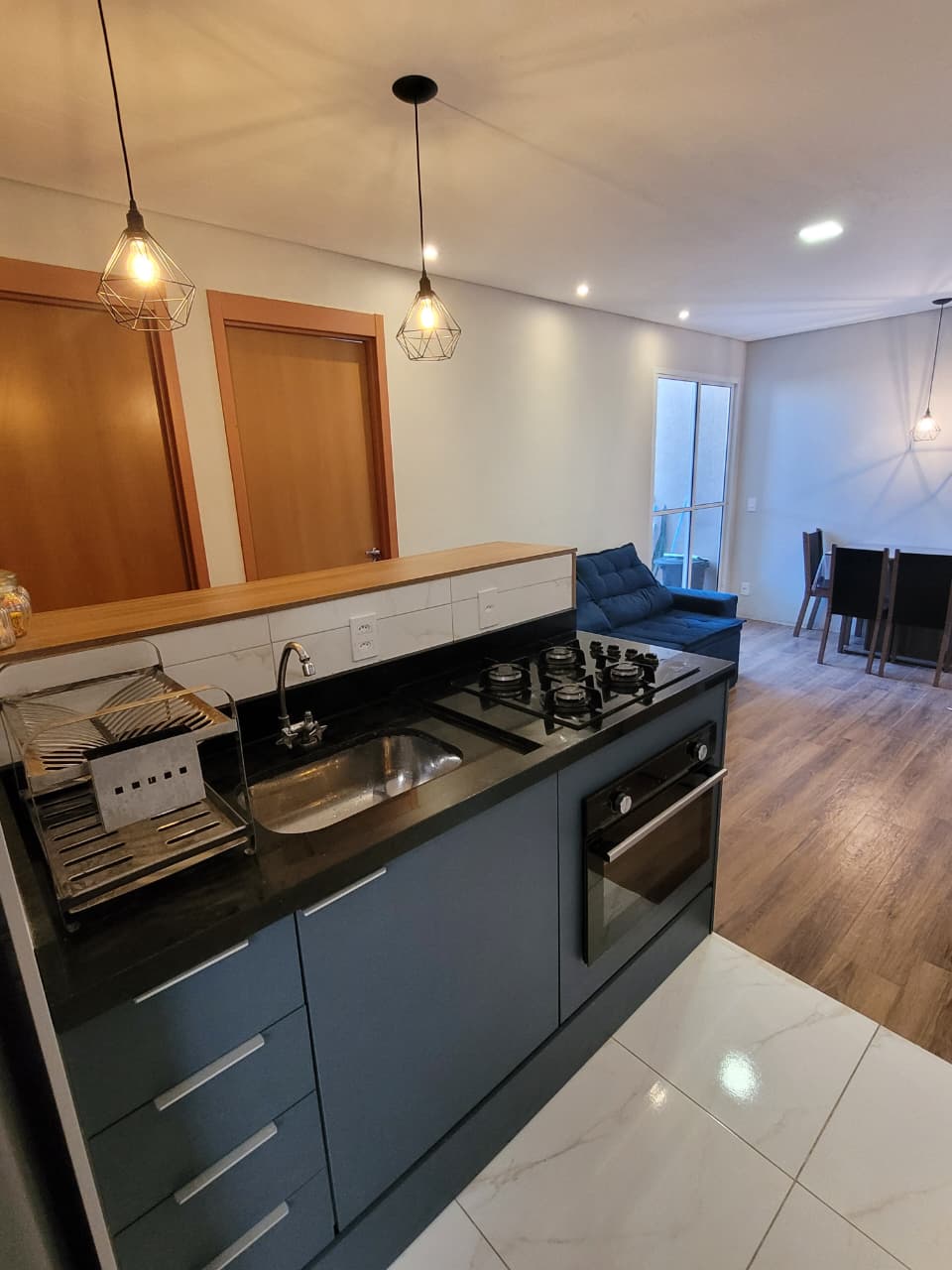  Apartamento Garden – Pronto para Morar no Condomínio Vista Caucaia  Caucaia do Alto  Se você busca conforto, praticidade e um espaço diferenciado, esse apartamento é ideal para você!  Detalhes do imóvel: • Área privativa: 45,06 m² • Garden exclusivo: 12,65 m² • Térreo  2 dormitórios • Sala aconchegante • Cozinha funcional • Banheiro • Varanda com garden.