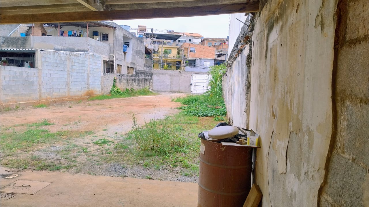  Terreno à Venda – Itaquera (Rua Damásio Pinto)  Excelente oportunidade para investimento ou construção!  Terreno com 470 m², medindo aproximadamente 10 metros de frente por 47 metros de fundo, localizado na Rua Damásio Pinto, em Itaquera.  ✅ Terreno plano ✅ Matrícula e escritura – documentação em ordem ✅ Ideal para construção residencial ou investimento ✅ Região com fácil acesso a comércios.
