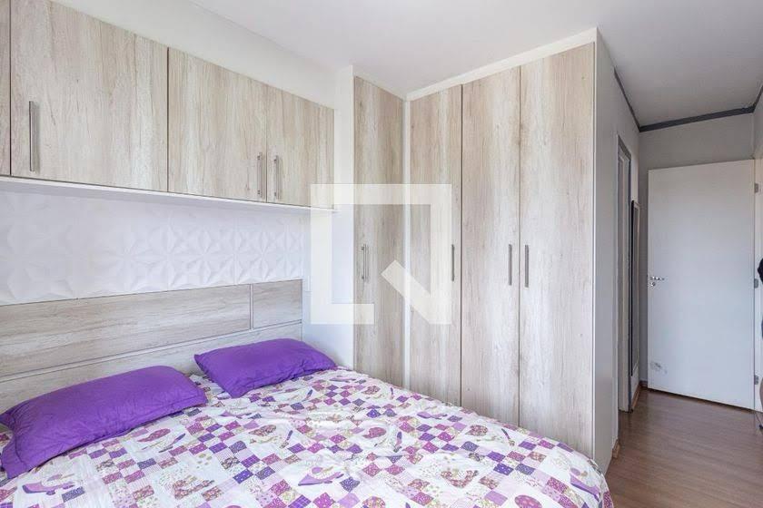 Apartamento à Venda – Ótima Oportunidade!  Excelente apartamento meia visita, com ambientes bem distribuídos e ótima iluminação natural. Ideal para quem busca conforto e praticidade.  ✨ Características do imóvel: • 3 dormitórios, sendo 1 suíte • Sala de estar • Sala de jantar • Cozinha com planejados • Varanda • Vista livre • 2 banheiros • Andar médio • 1 vaga de garagem. 