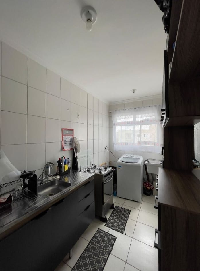 APARTAMENTO EM CONDOMÍNIO – VILA NOVA CURUÇÁ ✨ Excelente oportunidade! Apartamento com 50m², em condomínio bem localizado, com: 2 dormitórios aconchegantes Sala com acesso à varanda Cozinha planejada Banheiro social  Localizado na Vila Nova Curuçá, região tranquila e de fácil acesso a transporte público, comércios e serviços.