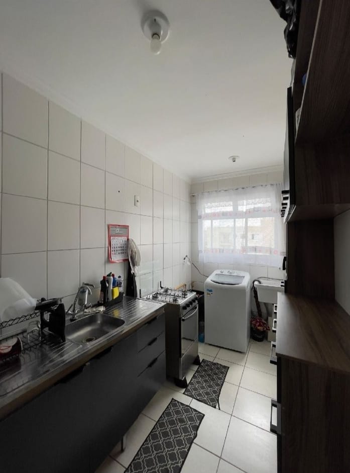 APARTAMENTO EM CONDOMÍNIO – VILA NOVA CURUÇÁ ✨ Excelente oportunidade! Apartamento com 50m², em condomínio bem localizado, com: 2 dormitórios aconchegantes Sala com acesso à varanda Cozinha planejada Banheiro social  Localizado na Vila Nova Curuçá, região tranquila e de fácil acesso a transporte público, comércios e serviços.