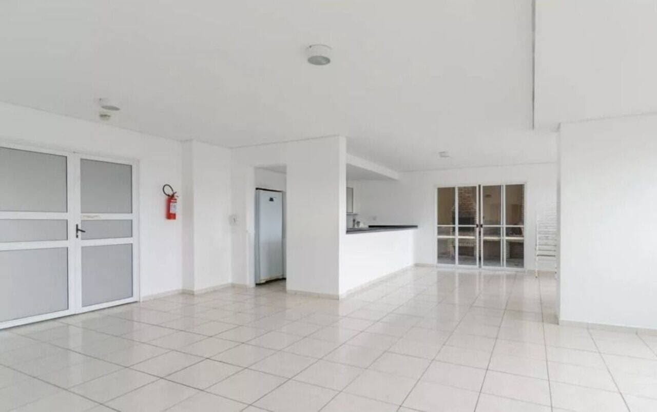  APARTAMENTO À VENDA – ASSUNÇÃO  SÃO BERNARDO DO CAMPO   ✨ Excelente oportunidade para morar com conforto, segurança e lazer completo!   54 m² muito bem distribuídos  2 dormitórios  Sala aconchegante  Cozinha funcional  Banheiro   vaga de garagem   Condomínio Portal dos Pássaros 2  Condomínio com lazer completo para toda a família!