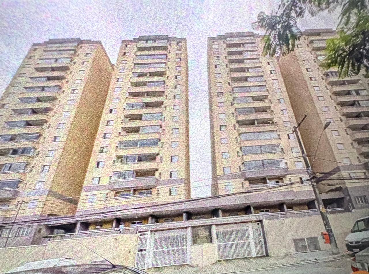  APARTAMENTO À VENDA – ASSUNÇÃO  SÃO BERNARDO DO CAMPO   ✨ Excelente oportunidade para morar com conforto, segurança e lazer completo!   54 m² muito bem distribuídos  2 dormitórios  Sala aconchegante  Cozinha funcional  Banheiro   vaga de garagem   Condomínio Portal dos Pássaros 2  Condomínio com lazer completo para toda a família!