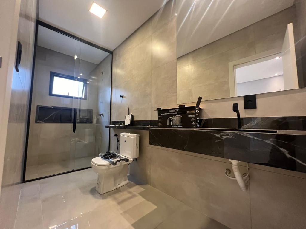Casa para venda no bairro Serra Morena em Pouso Alegre - MG.
