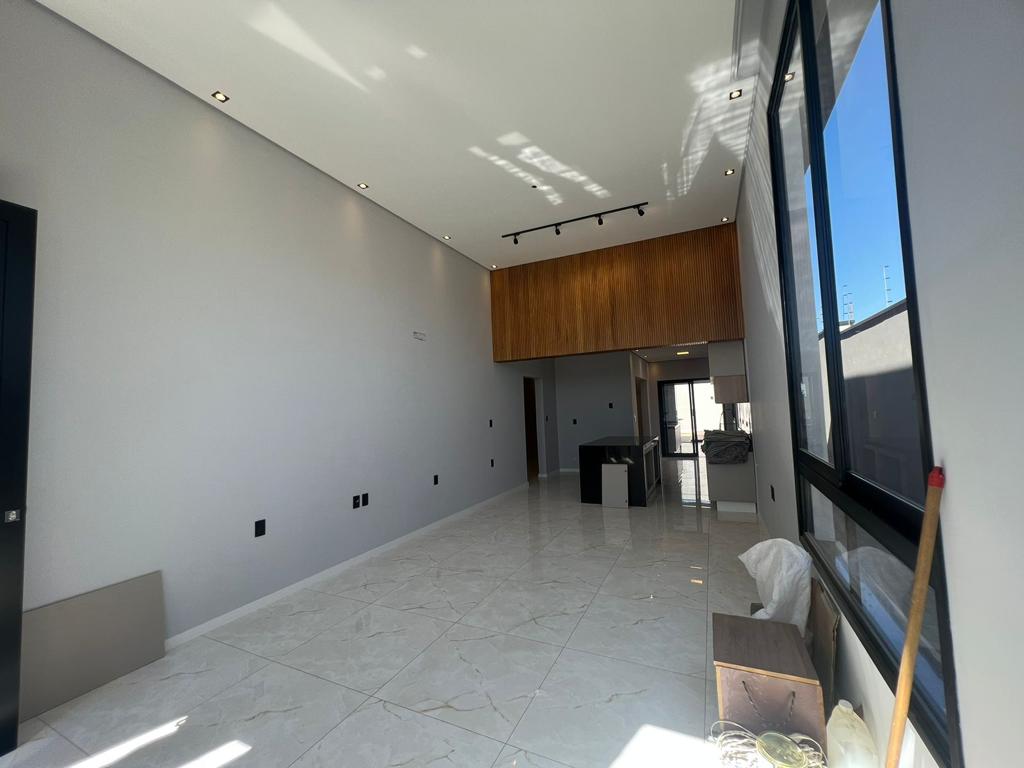 Casa para venda no bairro Serra Morena em Pouso Alegre - MG.
