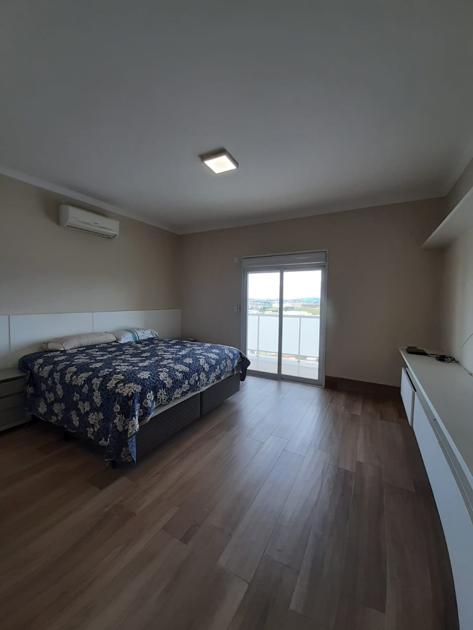 Casa de alto padrão para venda no bairro Santa Rita em Pouso Alegre - MG.