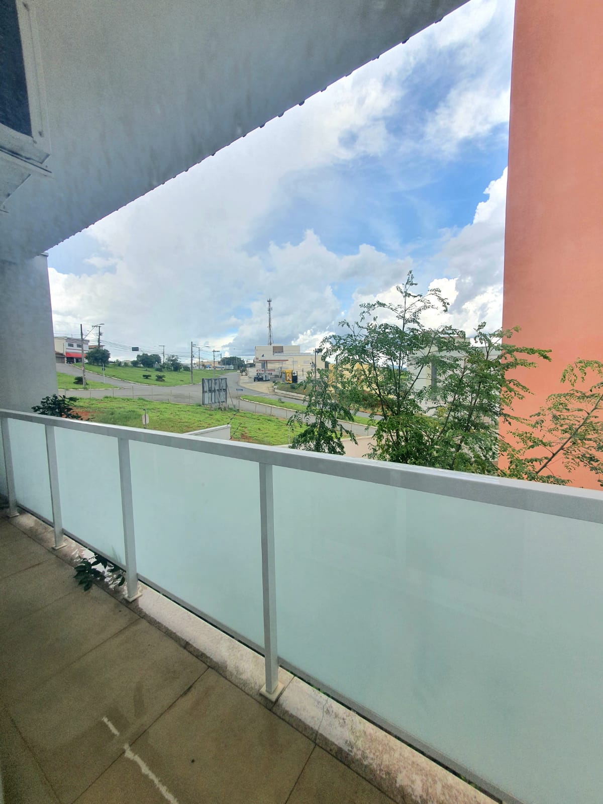 Casa de alto padrão para venda no bairro Santa Rita em Pouso Alegre - MG.