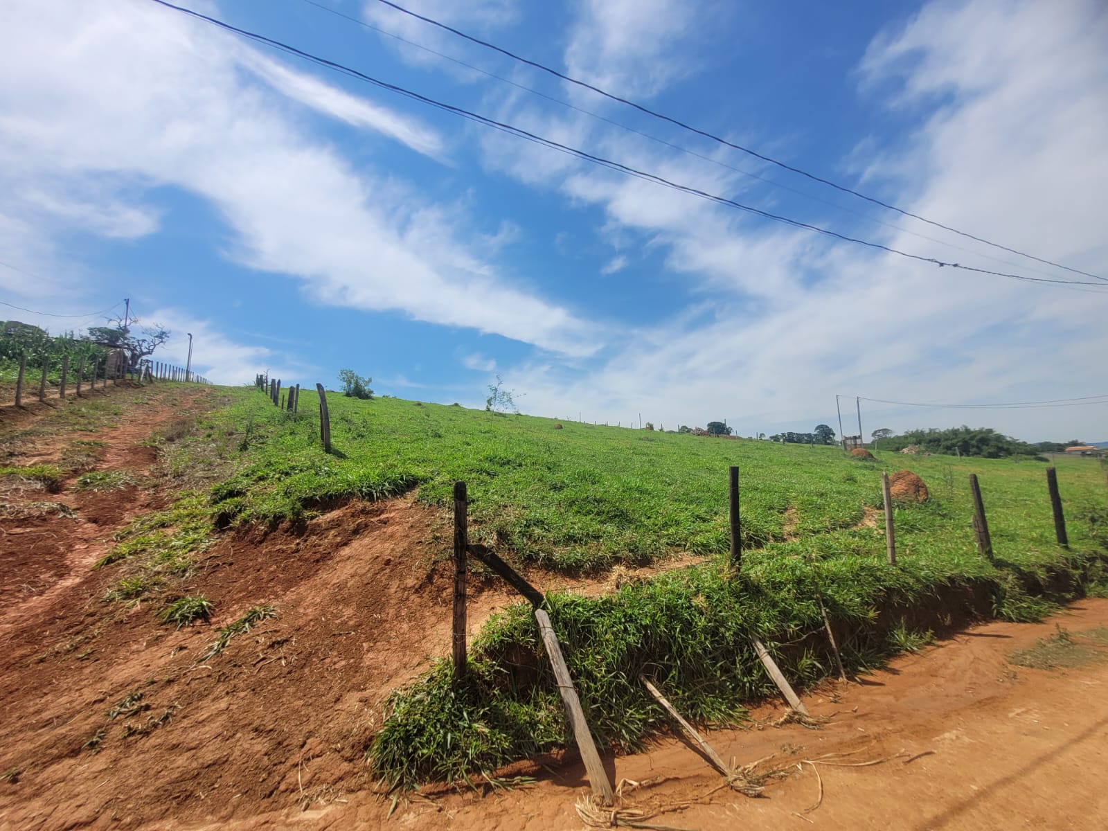 Terreno para venda no bairro dos Farias em Pouso Alegre - MG.