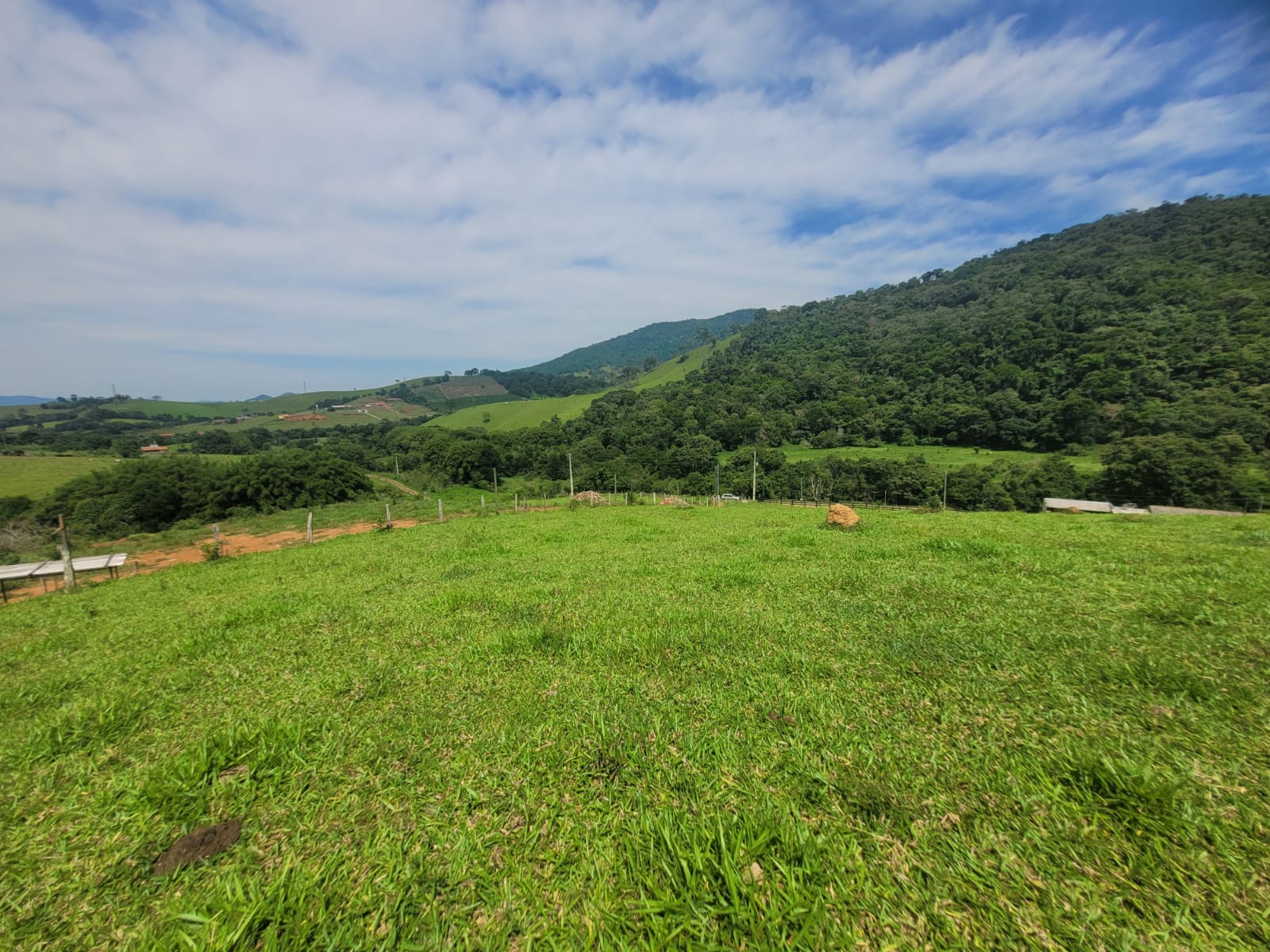 Terreno para venda no bairro dos Farias em Pouso Alegre - MG.