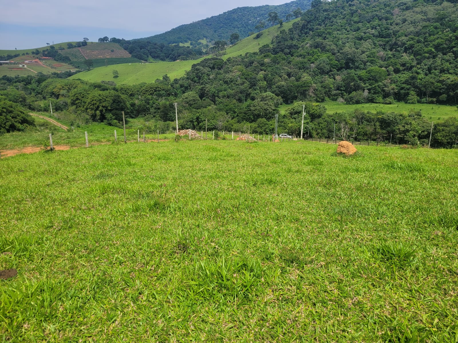 Terreno para venda no bairro dos Farias em Pouso Alegre - MG.