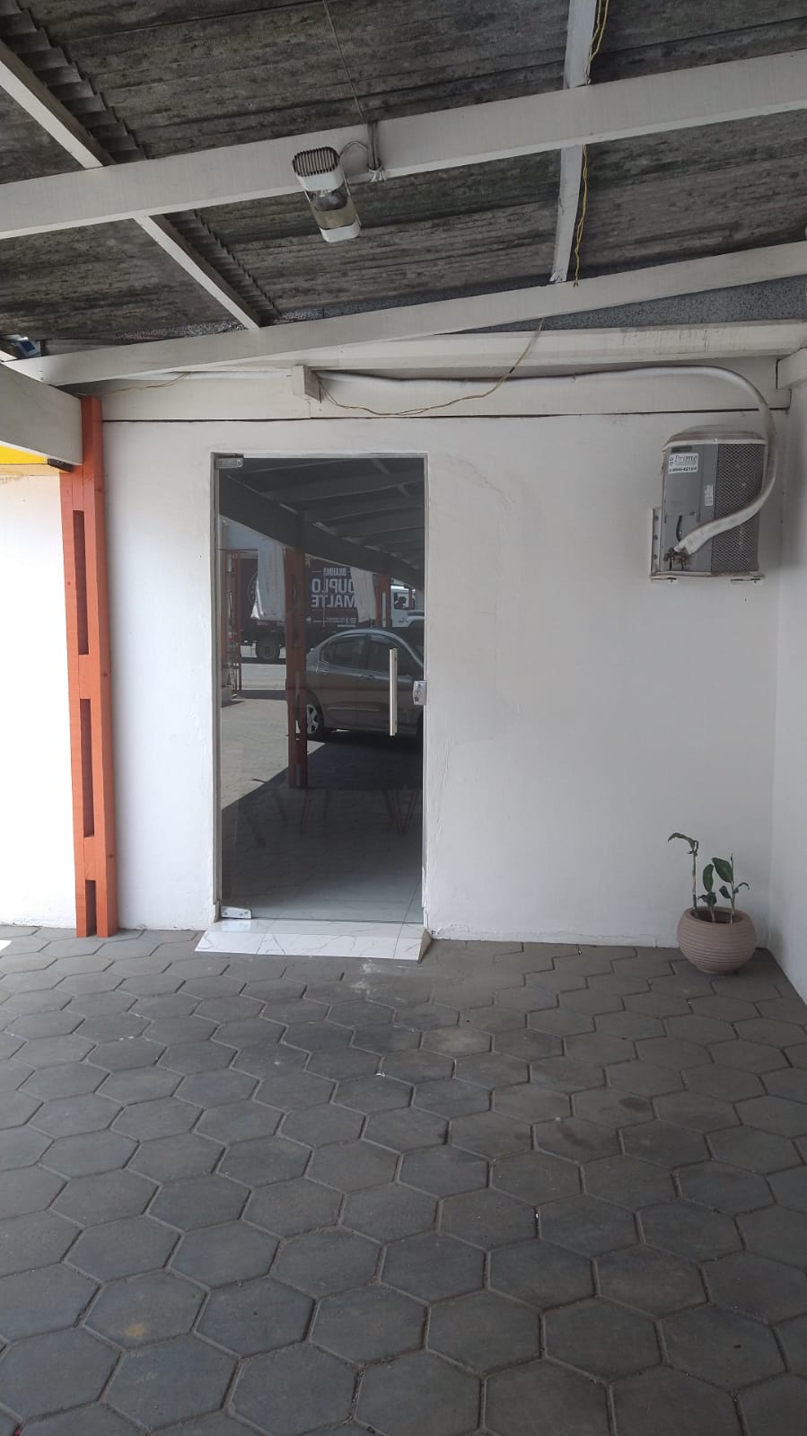 Conjunto Comercial para Locação em Pouso Alegre - MG