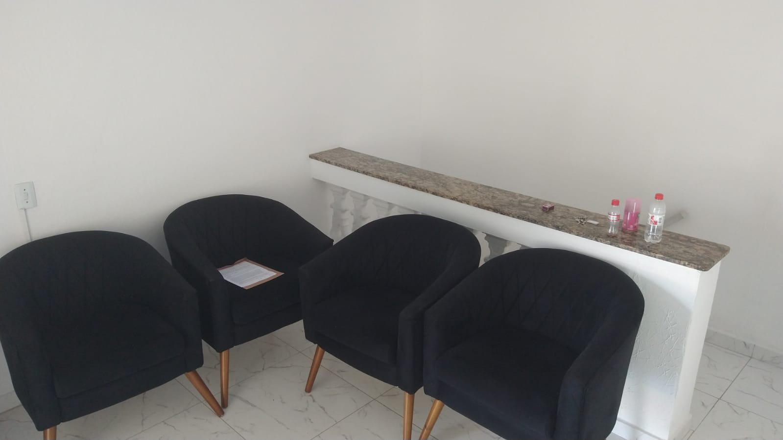 Conjunto Comercial para Locação em Pouso Alegre - MG