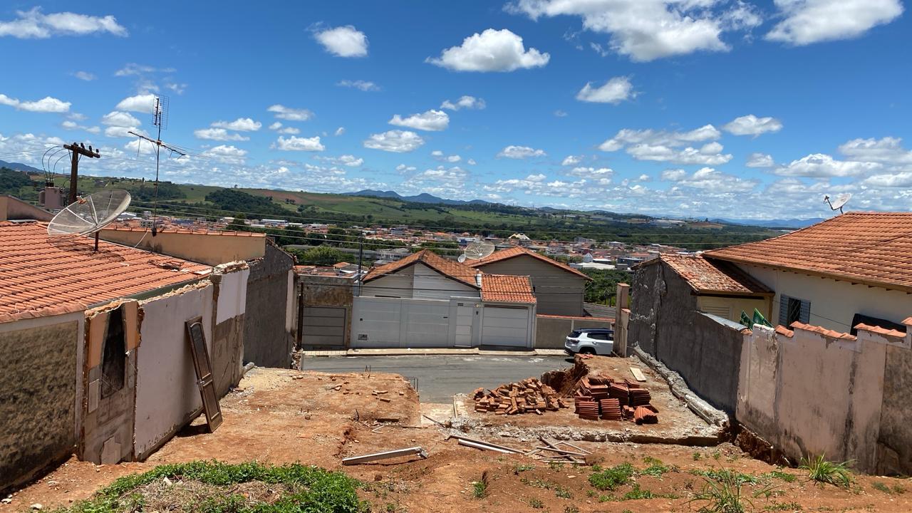Terreno para venda no bairro Jardim Paraíso em Pouso Alegre - MG.