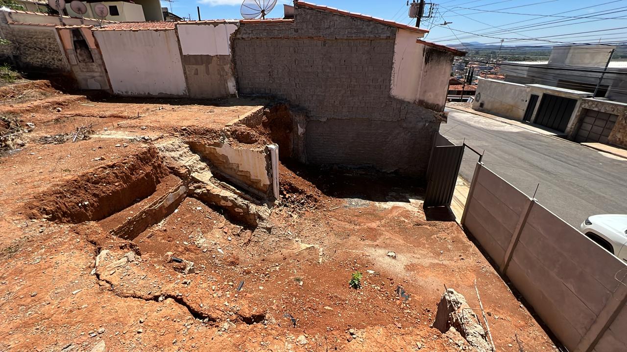 Terreno para venda no bairro Jardim Paraíso em Pouso Alegre - MG.