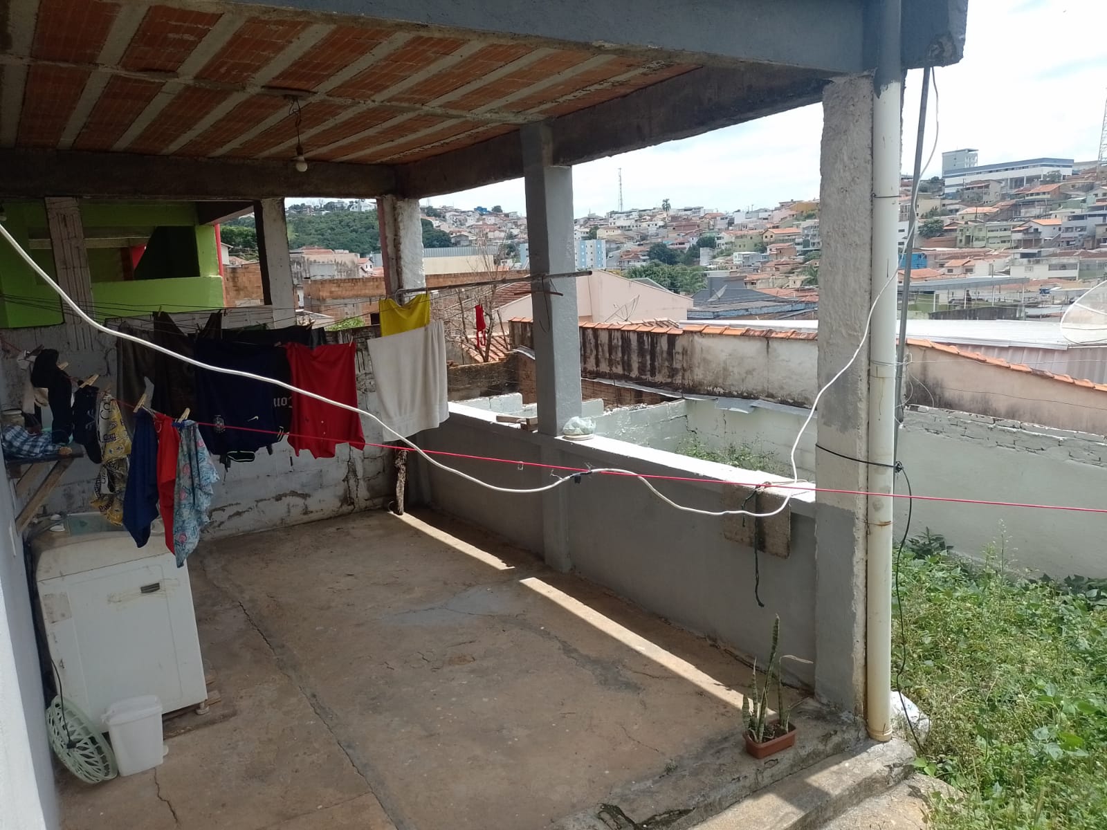 Casa para venda no bairro Jardim America em Pouso Alegre - MG.