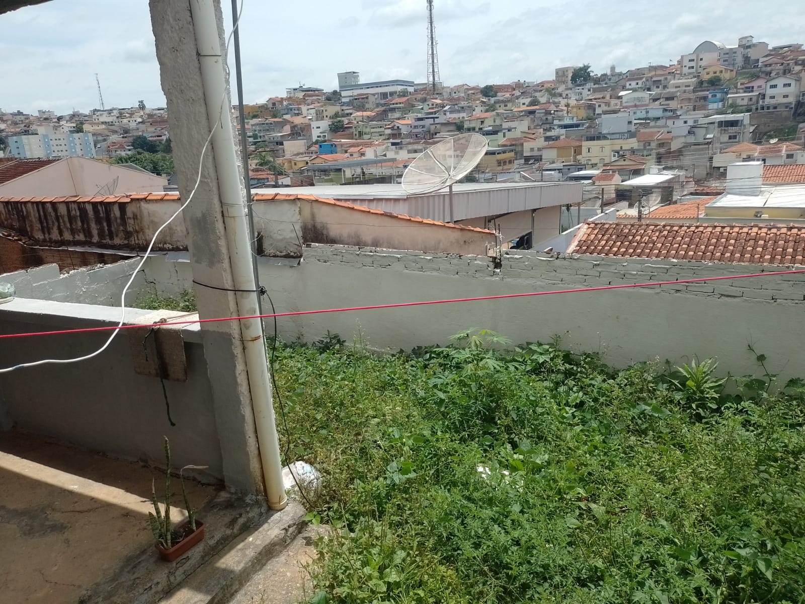 Casa para venda no bairro Jardim America em Pouso Alegre - MG.