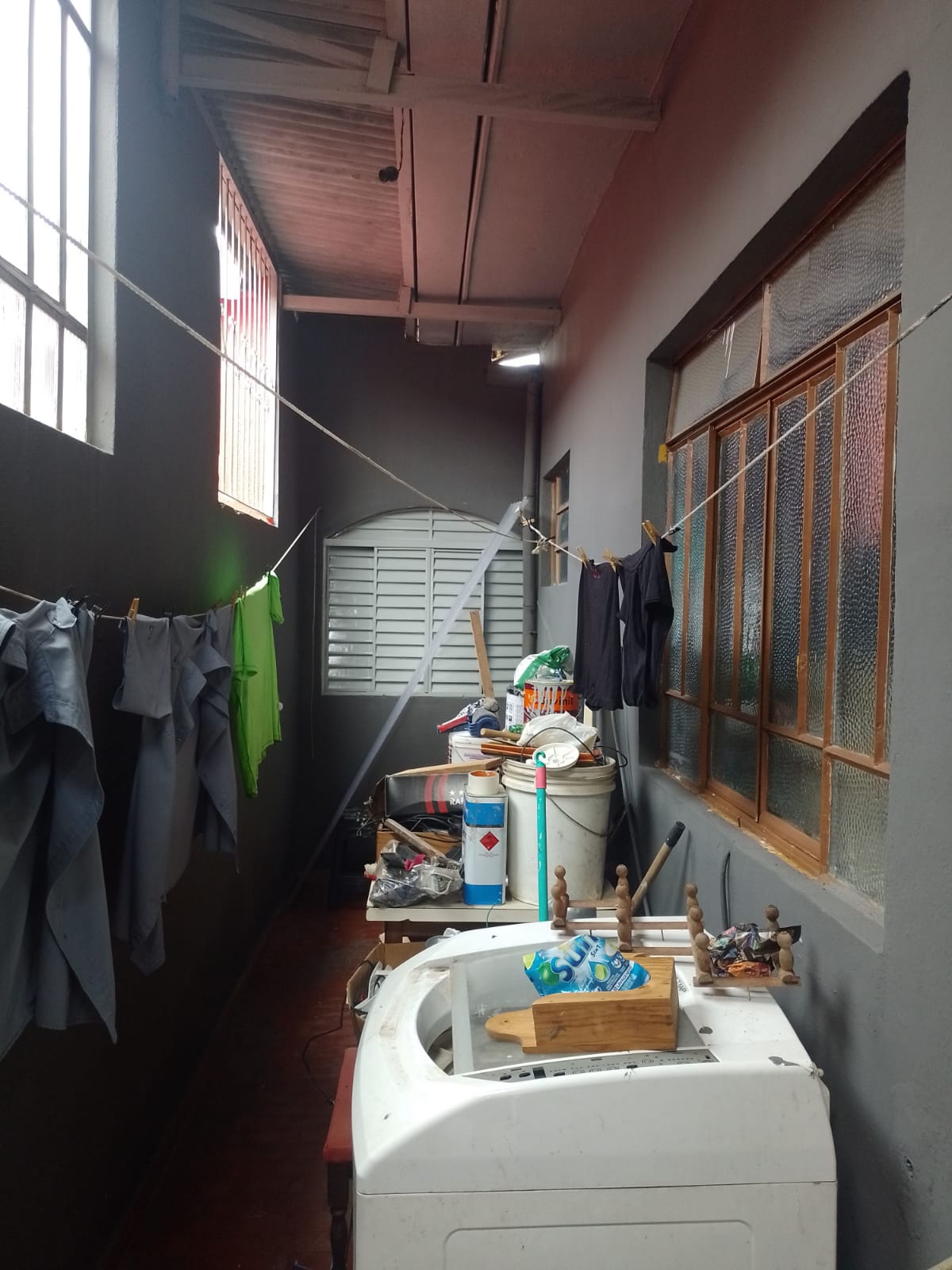 Casa para venda no bairro Jardim America em Pouso Alegre - MG.