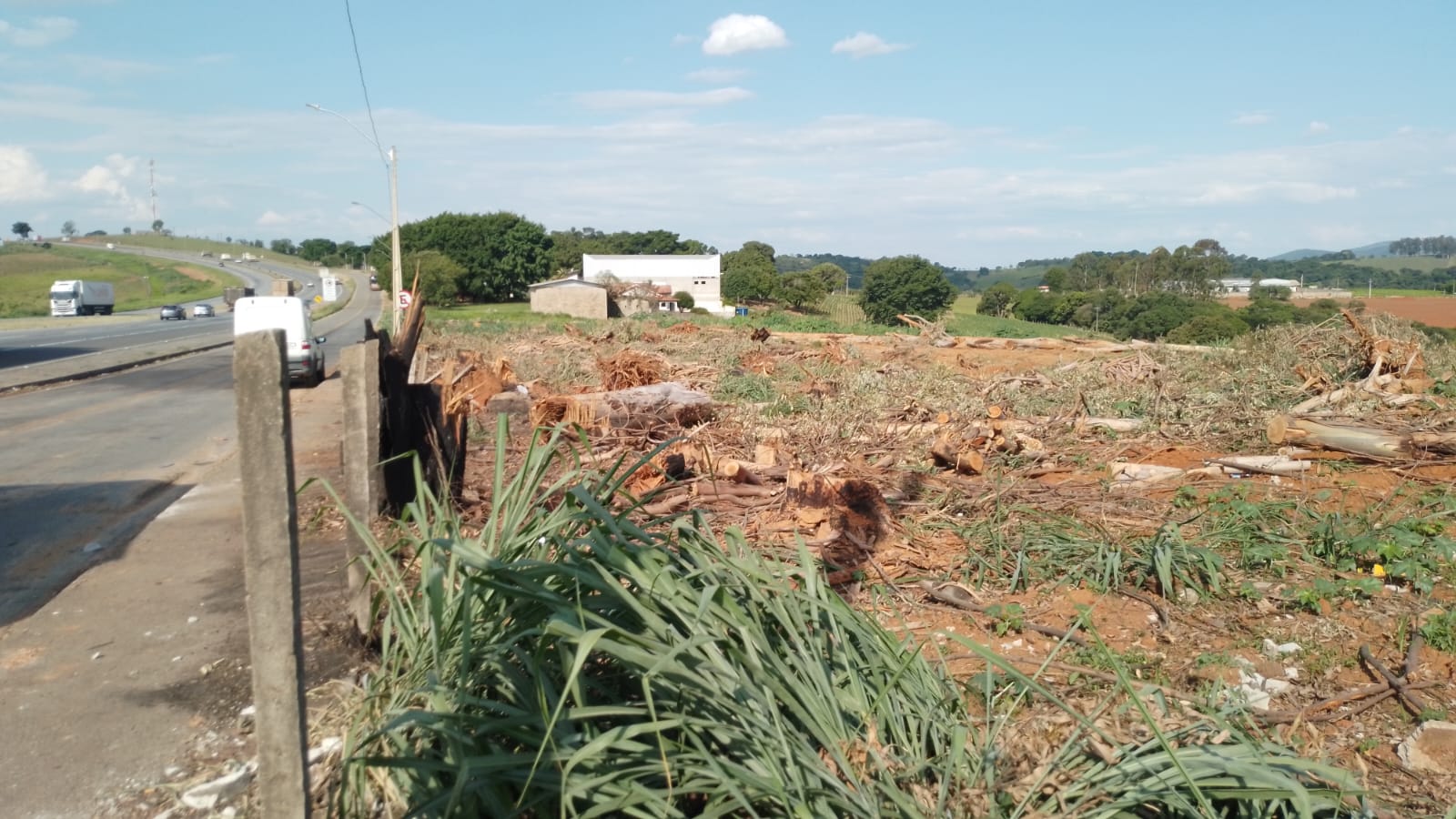 Área Industrial para venda nas margens da Fernão Dias em Pouso Alegre - MG.