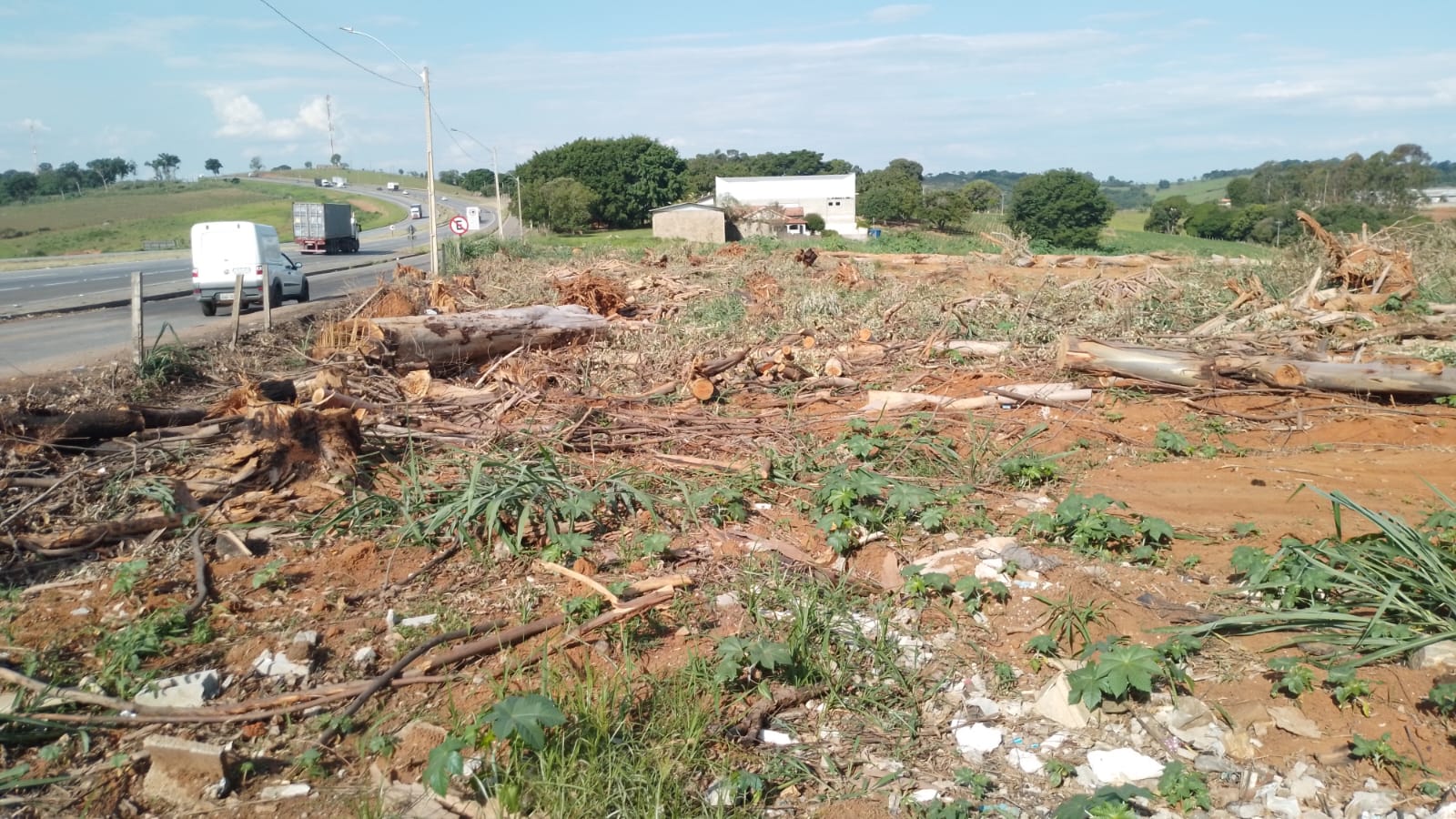 Área Industrial para venda nas margens da Fernão Dias em Pouso Alegre - MG.
